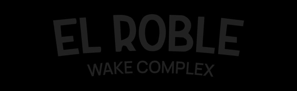 Logo de El Roble Wake Complex, un complejo donde se realizan actividades acuáticas y recreativas en Mendoza. Así como diversión de tarde y noche. Sumado a eventos masivos varios.